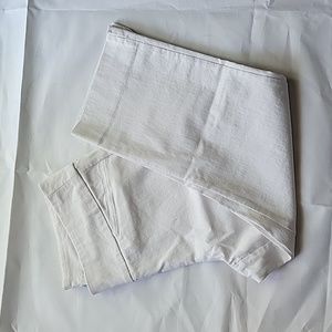 Ricki's White Capri's